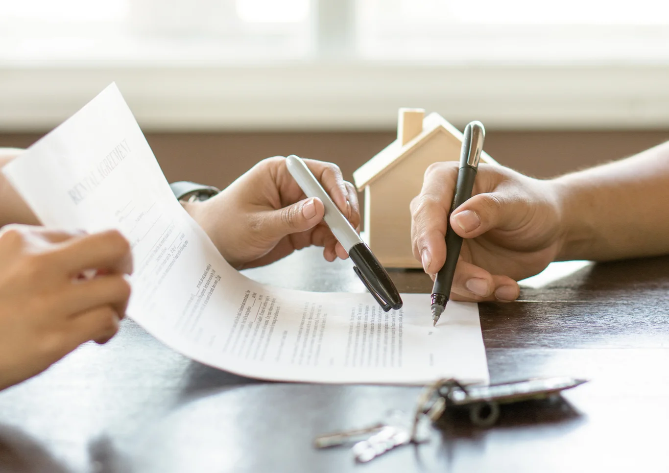 Lease Agreement 1 CONTRATO DE ARRENDAMIENTO DE PROPIEDAD