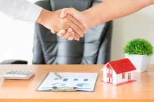 hands of agent and client shaking hands after signed contract buy new apartment 1030x687 1